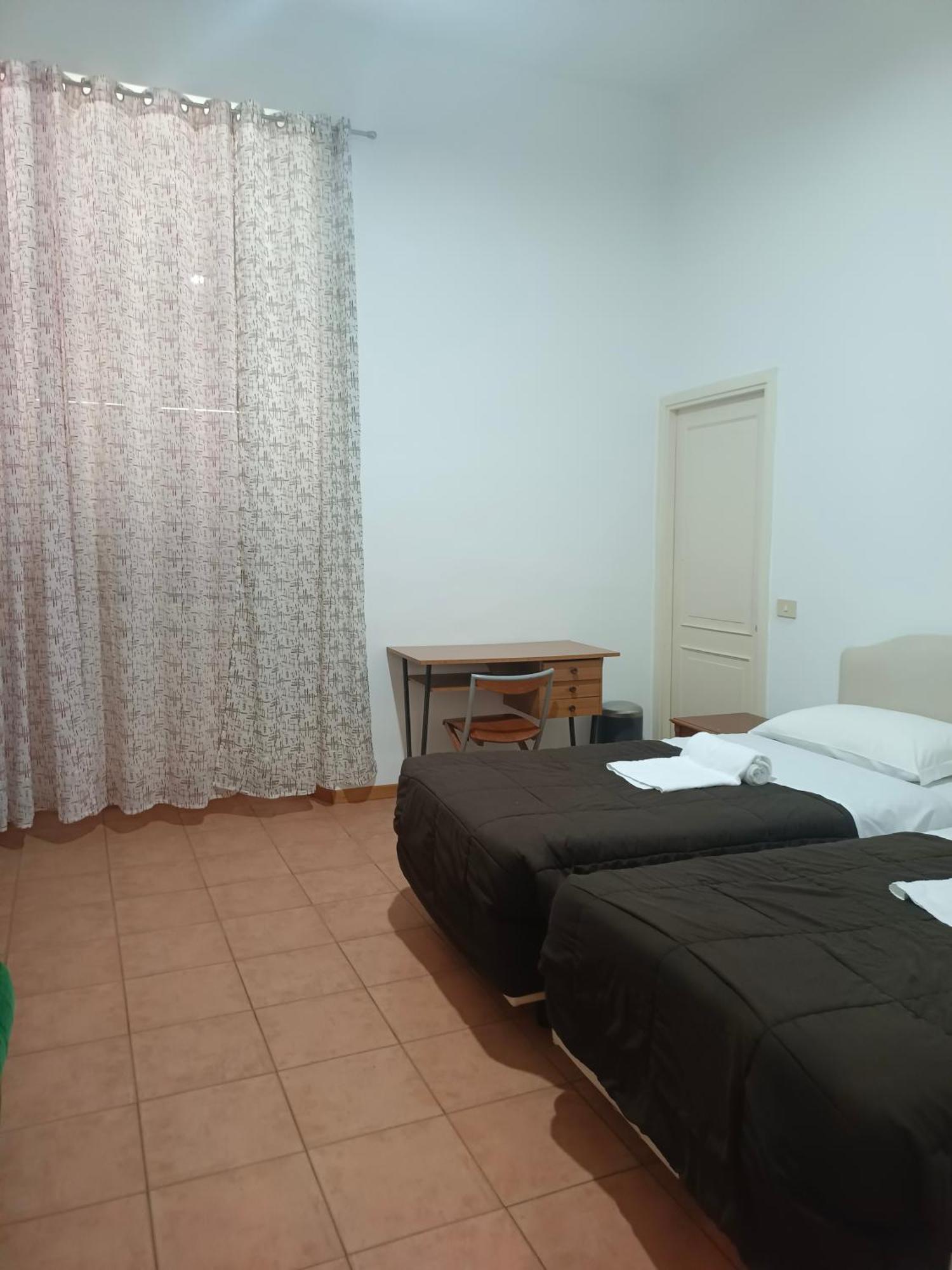 Hospedagem domiciliar Niam House Volturno Roma